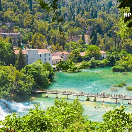 Apartament Diana Lovetovo *