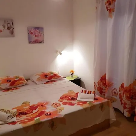 Diana Lovetovo Apartment Vodice