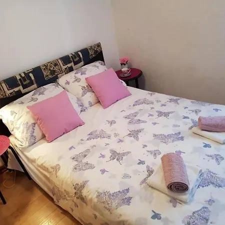 Diana Lovetovo Apartamento