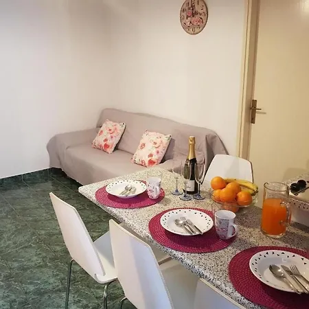 Apartamento Diana Lovetovo